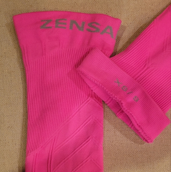 Zensah Compression Sleeves - Picture 3 of 3